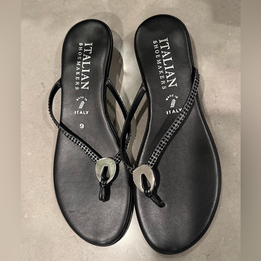 Italian Shoemakers black dress thong sandal